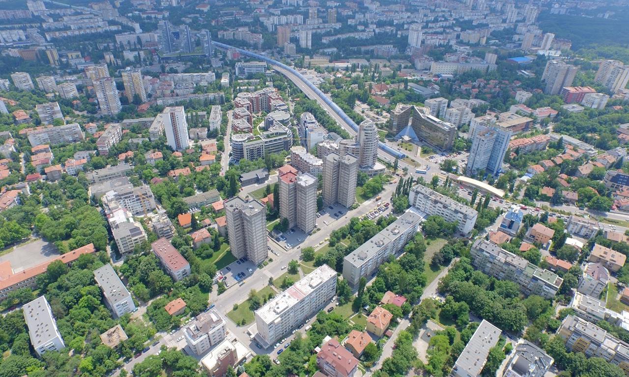 През първите шест месеца на 2016г. пет квартала в София са повишили цените си до 11-12%.