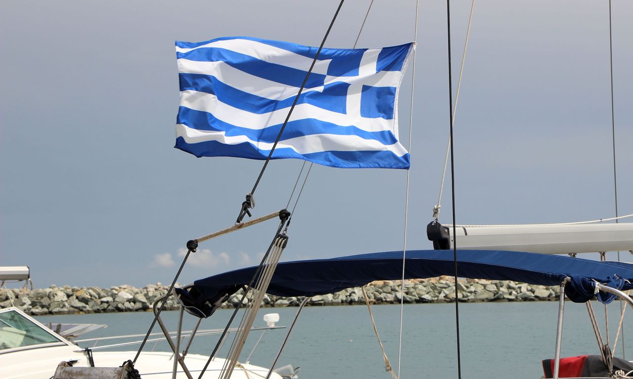 Циклон вилнее в Гърция! Какви са щетите и опасностите за туристите?