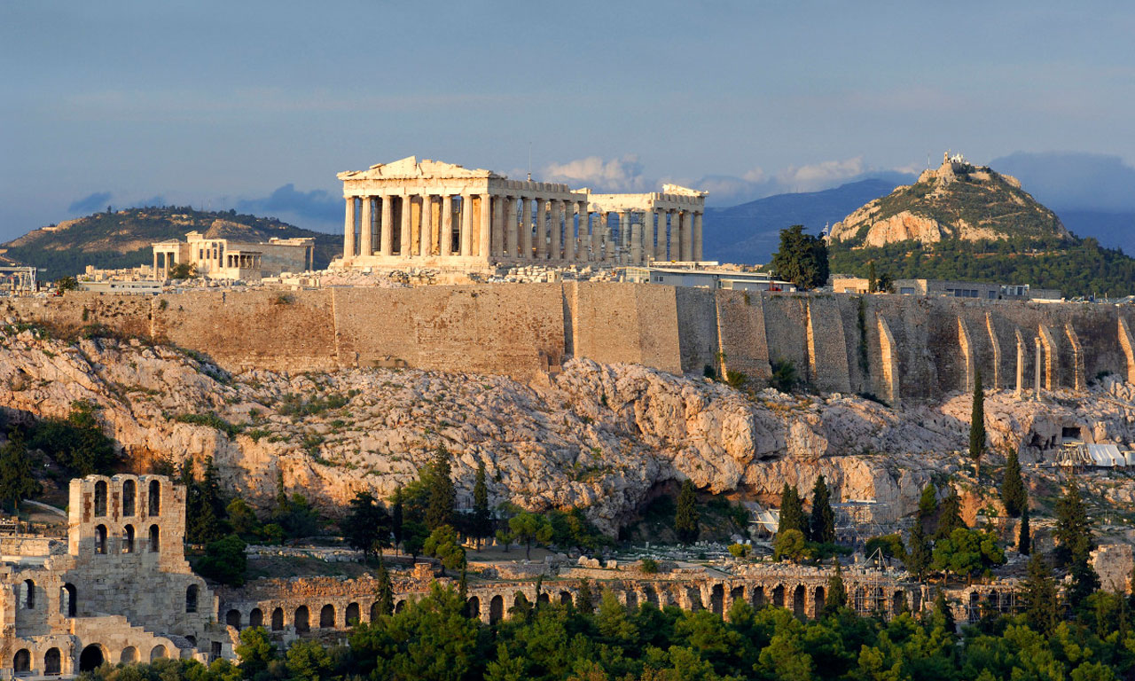 Какви са цените на недвижими имоти в Гърция и кои са купувачите?
