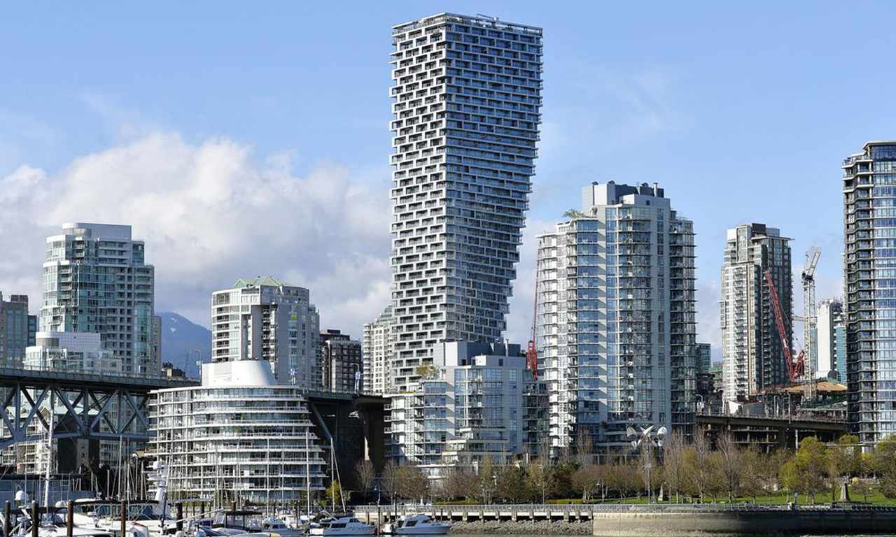 Ванкувър е един от най-недостъпните пазари на жилища на континента, след като през последното десетилетие цените на имотите там са се удвоили.