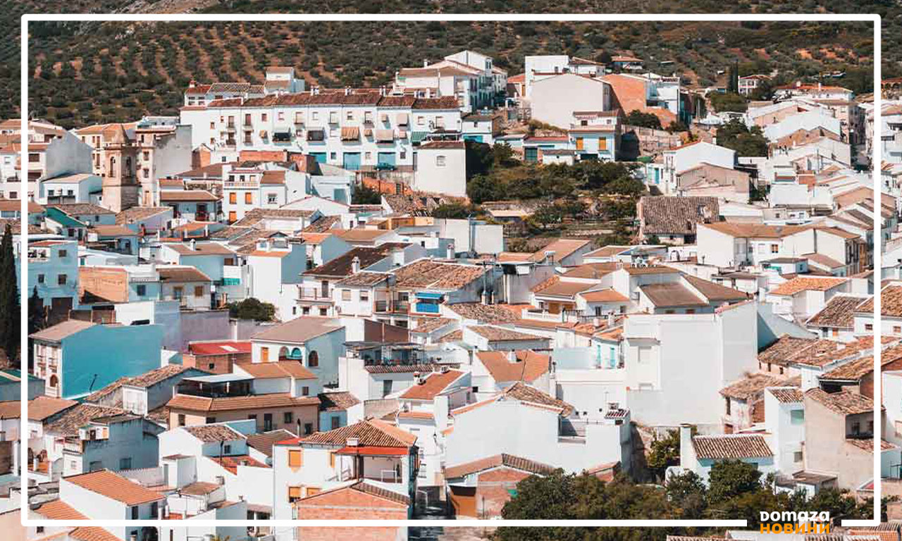 Според данни на „Idealista“, през 2020 г. 9,5% от търсещите имоти в Испания - или за покупка, или за наем - са били чужденци.