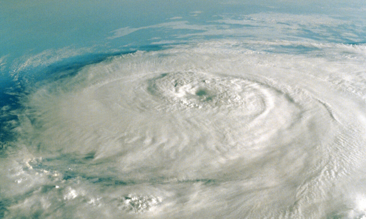 Очакват се между 13-20 бури с имена, от 6 до 10 урагана и 3 до 5 големи урагана, определени като категория 3 и по-висока.