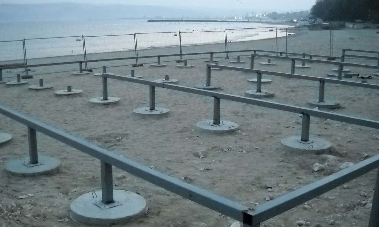 Незаконен строеж на един от плажовете във Варна?