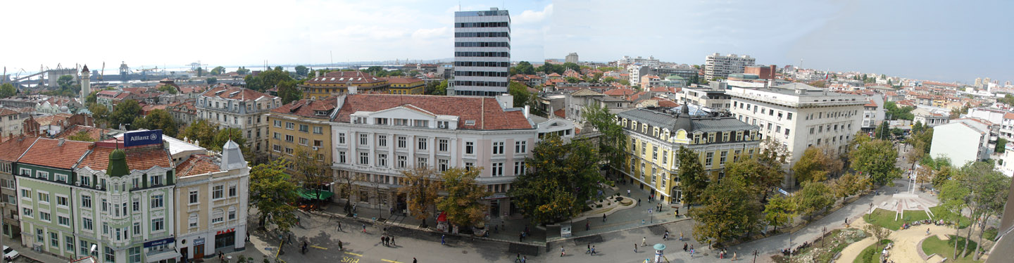 Цените на жилищата във Варна и Бургас продължават да падат