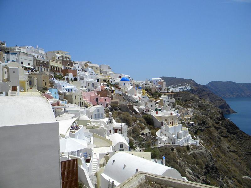 Цените на жилищата в Гърция са паднали с над 37%