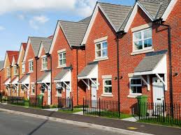 Цените на жилищата във Великобритания нараснаха средно с 0,3% през юли